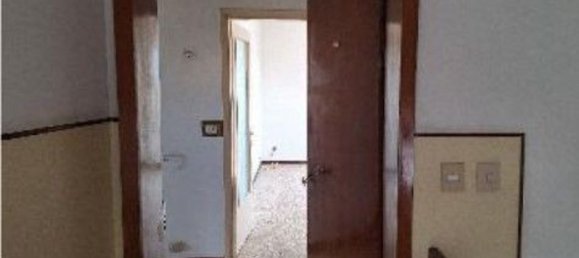 Apartamento de 4 dormitorios en Venice, Italy No. 319393 8