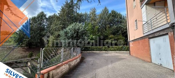 Квартира с 5 комнатами в Беневенто, Италия № 33821 2