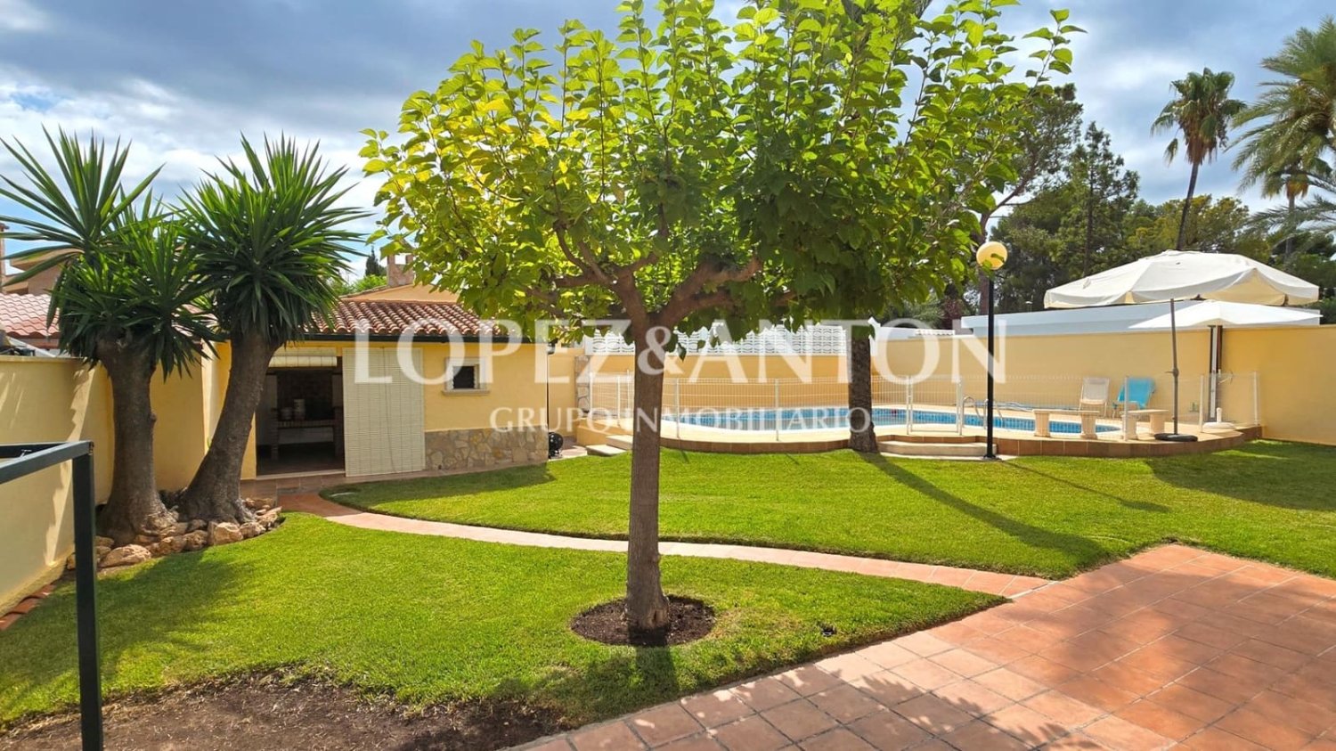 4 غرف نوم منزل في L'Eliana, Spain رقم 135632