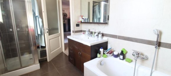 5 rooms Apartment in Santena, Italy No. 43723 5