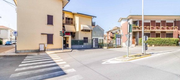 2 bedrooms Apartment in Uboldo, Italy No. 312505 19