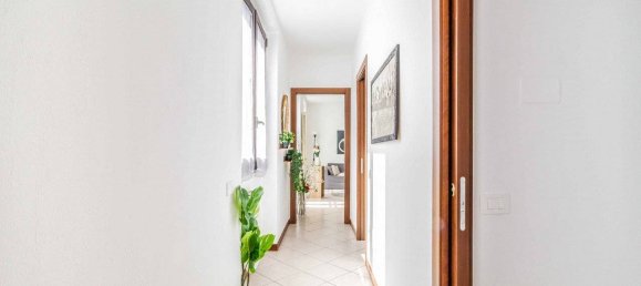 2 bedrooms Apartment in Uboldo, Italy No. 312505 7