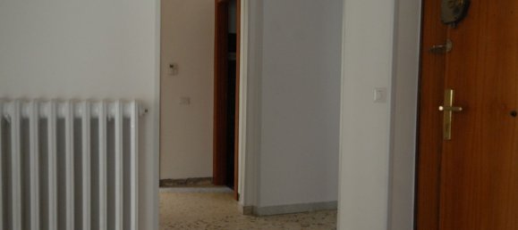 Квартира с 4 спальнями в Фрозиноне, Италия № 162202 3