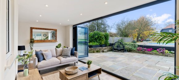 5 bedrooms House in Dorking, United Kingdom No. 997 35