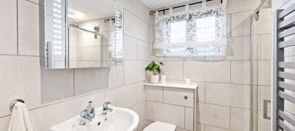 5 bedrooms House in Dorking, United Kingdom No. 997 49