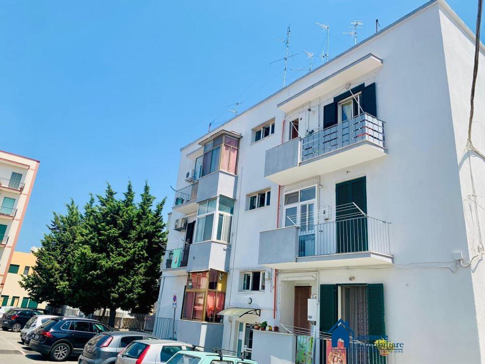 3 rooms Apartment in Capurso, Italy No. 15108