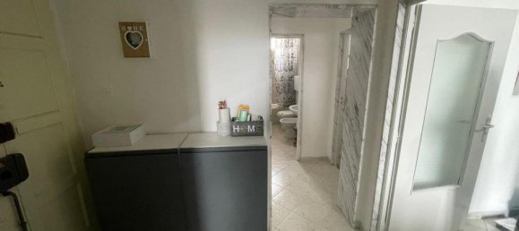 3 rooms Apartment in Capurso, Italy No. 15108 2