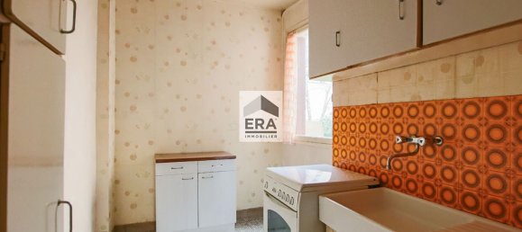 3 bedrooms Apartment in Paris, France No. 129938 5