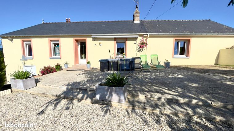 2 bedrooms House in Mayenne, France No. 302196