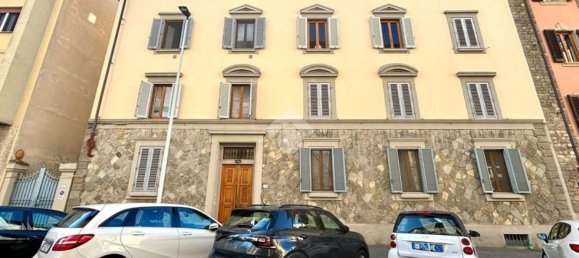 5-Zimmer Wohnung in Florence, Italy, Nr. 143950 4