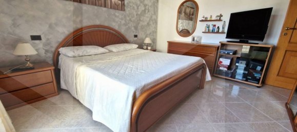 Квартира с 4 комнатами в Кастель ди Сангро, Италия № 18716 9