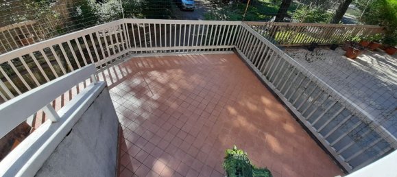 5 rooms Apartment in Somma Vesuviana, Italy No. 175772 3