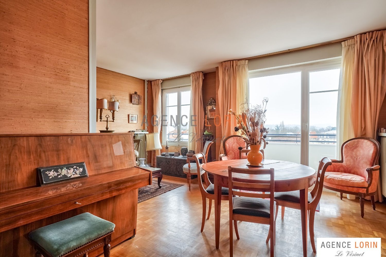 3 bedrooms Apartment in Le Vesinet, France No. 128736