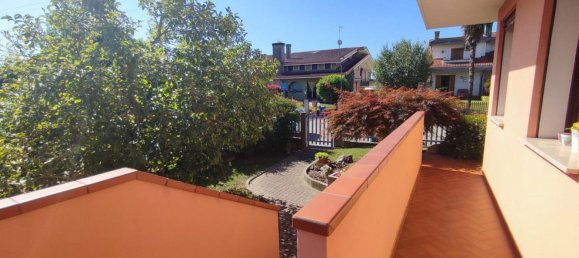 5 bedrooms House in Campo San Martino, Italy No. 358415 16