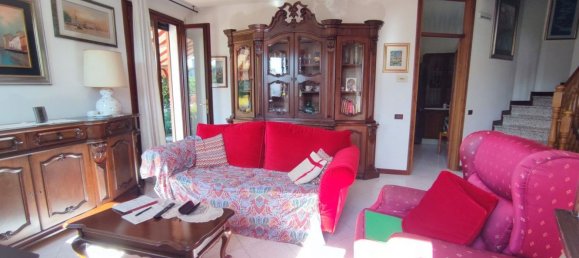 5 bedrooms House in Campo San Martino, Italy No. 358415 3