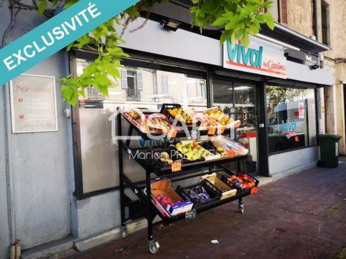 220m² Office in Toulon, France No. 18304