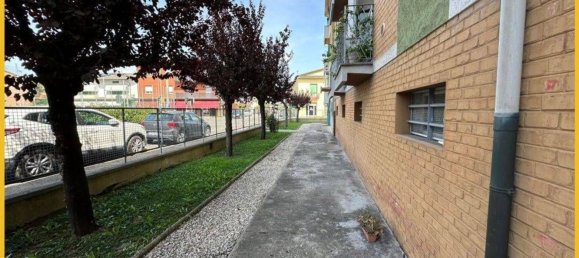 4 bedrooms Apartment in Molinella, Italy No. 362531 9