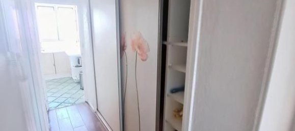 Apartamento de 4 dormitorios en Reims, France No. 267343 17