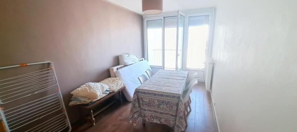 Apartamento de 4 dormitorios en Reims, France No. 267343 15