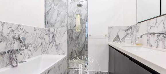 4 chambres Appartement à Paris, France No. 174083 36