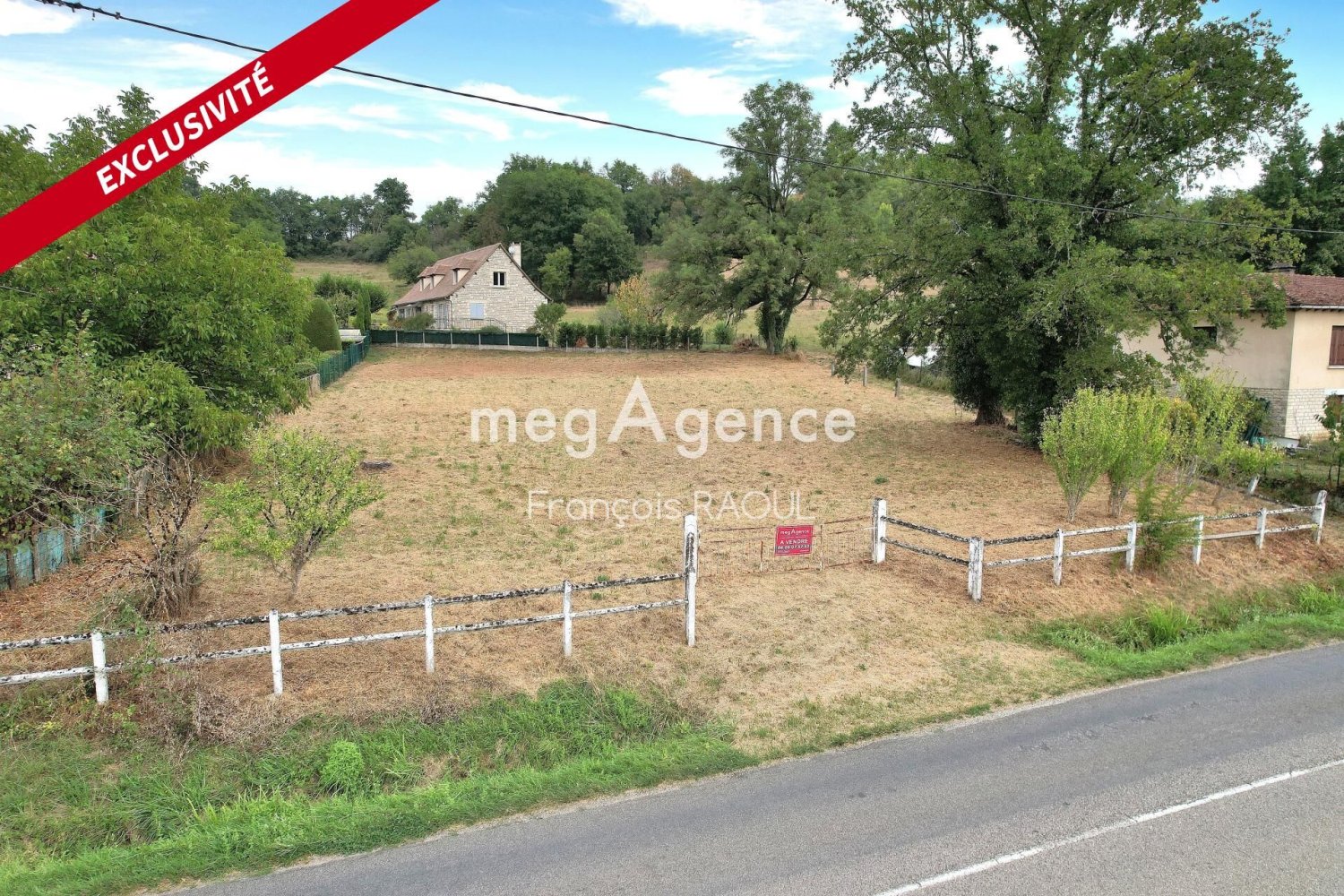 1625m² Land in Lot, France No. 336447