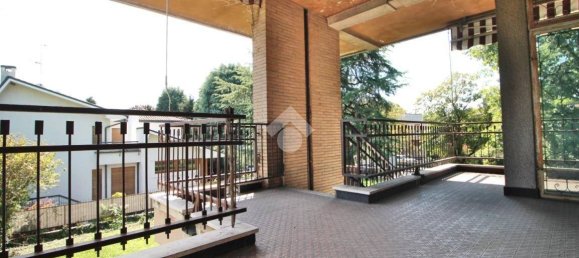 5 bedrooms Villa in Mariano Comense, Italy No. 295915 18