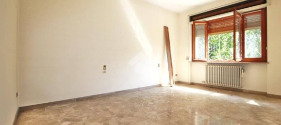 5 bedrooms Villa in Mariano Comense, Italy No. 295915 16