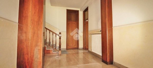 5 bedrooms Villa in Mariano Comense, Italy No. 295915 10
