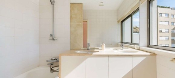 4 bedrooms House in Porto, Portugal No. 125588 11