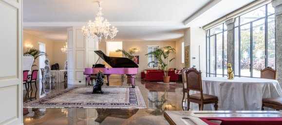 5 bedrooms Villa in Imbersago, Italy No. 188231 7