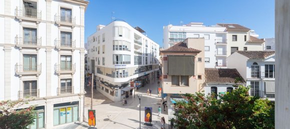 Apartamento de 3 dormitorios en Estepona, Spain No. 172597 7