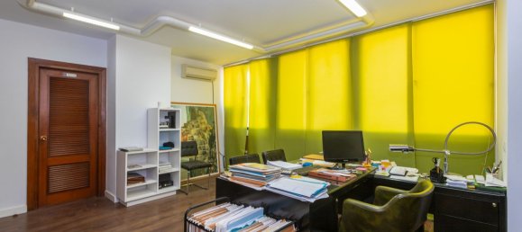 Apartamento de 3 dormitorios en Estepona, Spain No. 172597 3