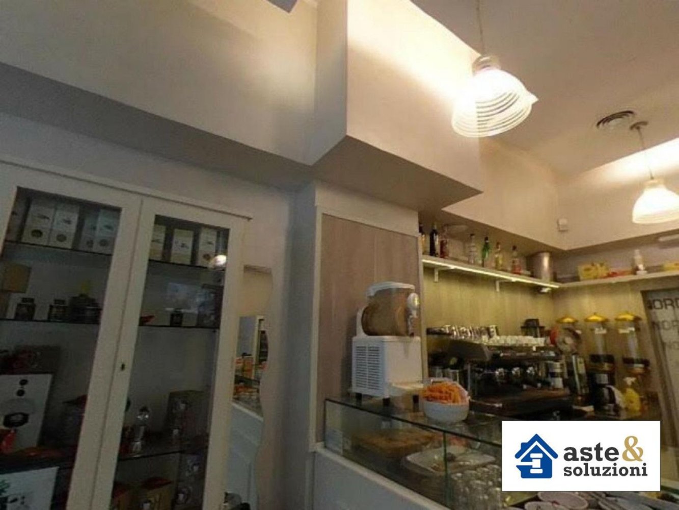 Gewerbliche Immobilie in Rome, Italy 154m², Nr. 376582