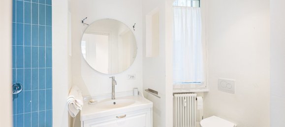 4 rooms Apartment in Rome, Italy No. 200995 3