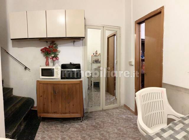 2 rooms Building in Rome, Italy No. 328328