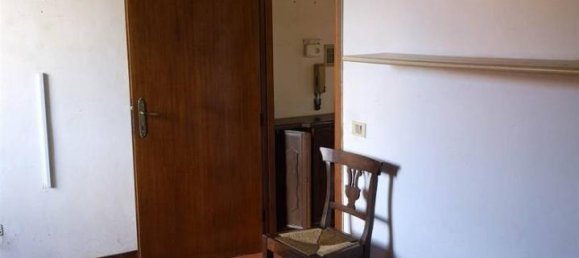 2 rooms Apartment in Terranuova Bracciolini, Italy No. 32819 44