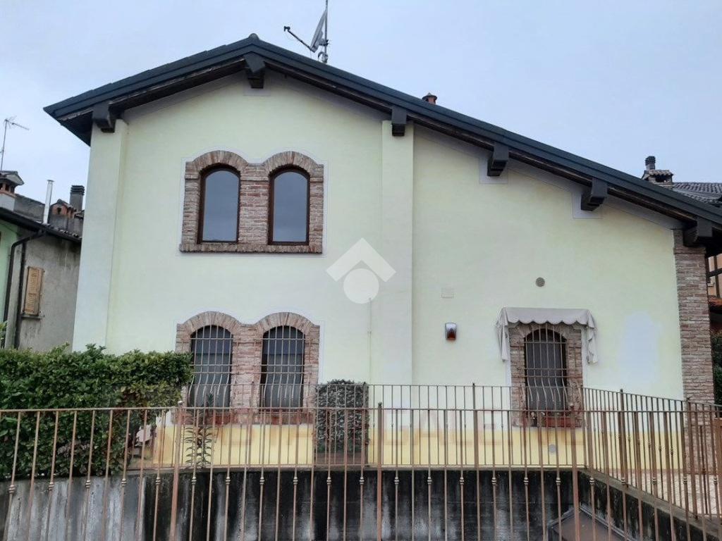 3 bedrooms Apartment in Montichiari, Italy No. 378817