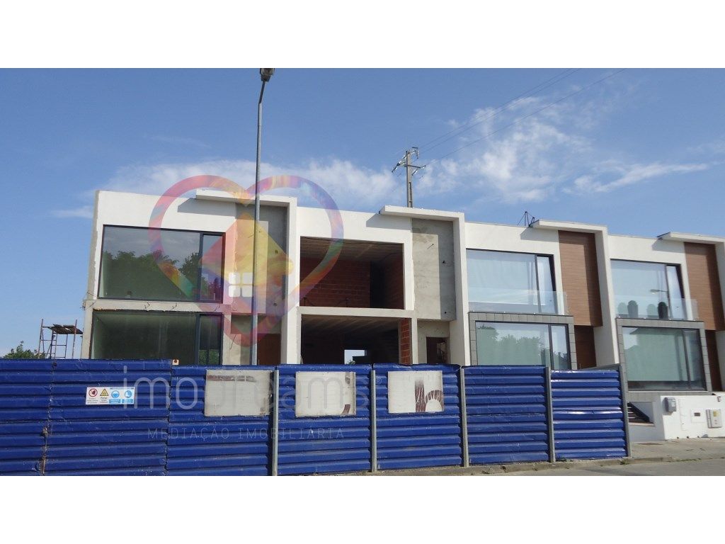 Casa de 3 dormitorios en Cacia, Portugal No. 152389