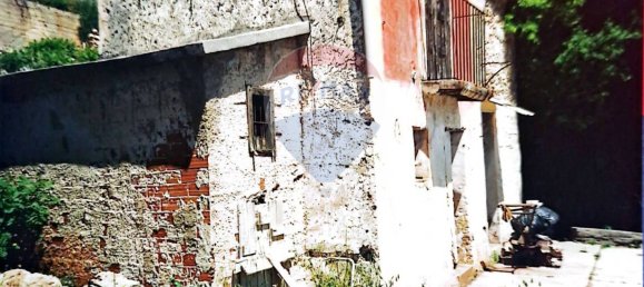 Дом с 3 спальнями в Монреале, Италия № 264369 2