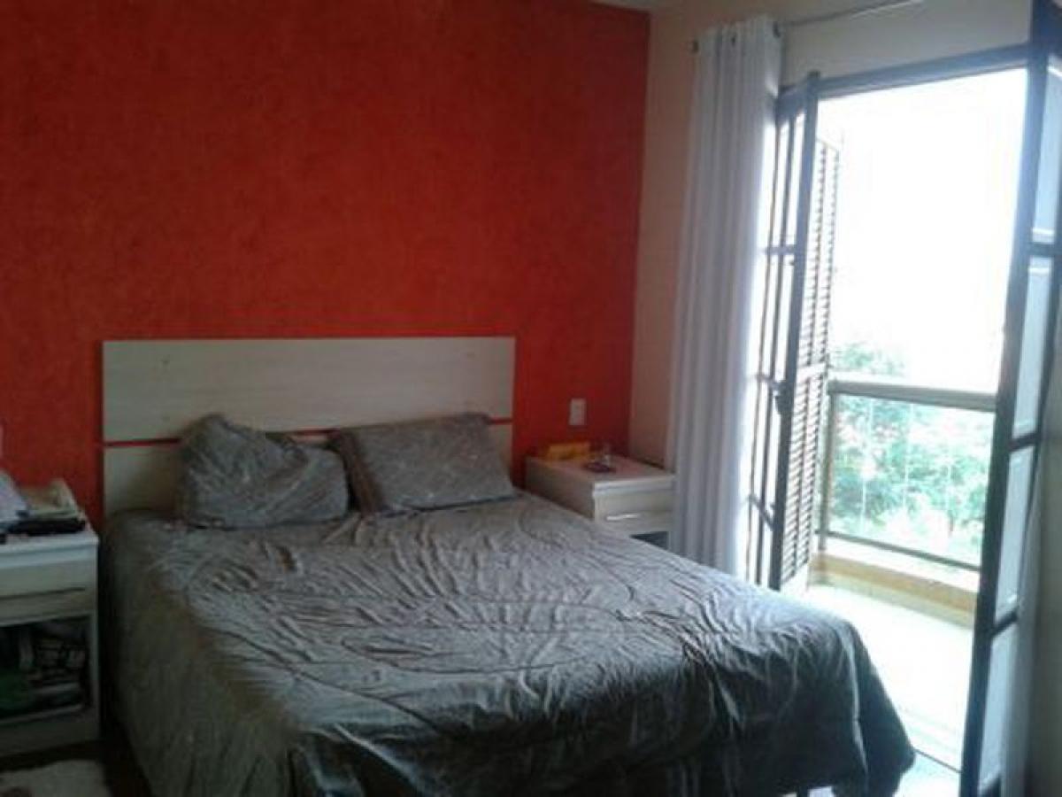 Casa de 3 dormitorios en Sao Paulo, Brazil No. 461952