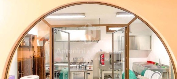 Дом с 16 спальнями в Туоро суль Тразимено, Италия № 54188 31