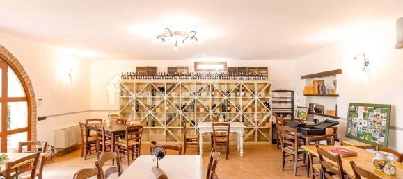 Дом с 16 спальнями в Туоро суль Тразимено, Италия № 54188 30