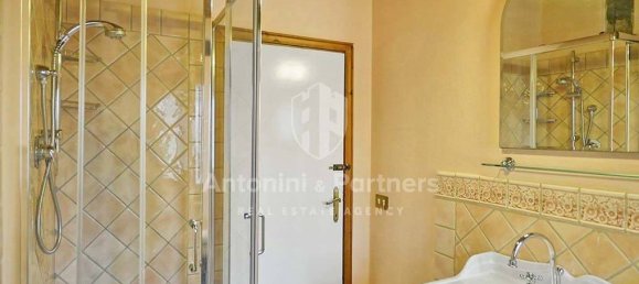 Дом с 16 спальнями в Туоро суль Тразимено, Италия № 54188 44