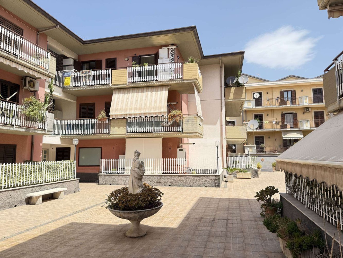 3 chambres Appartement à Tremestieri Etneo, Italy No. 259528