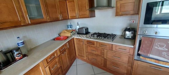 Apartamento de 3 dormitorios en Marsalforn, Malta No. 5812 2