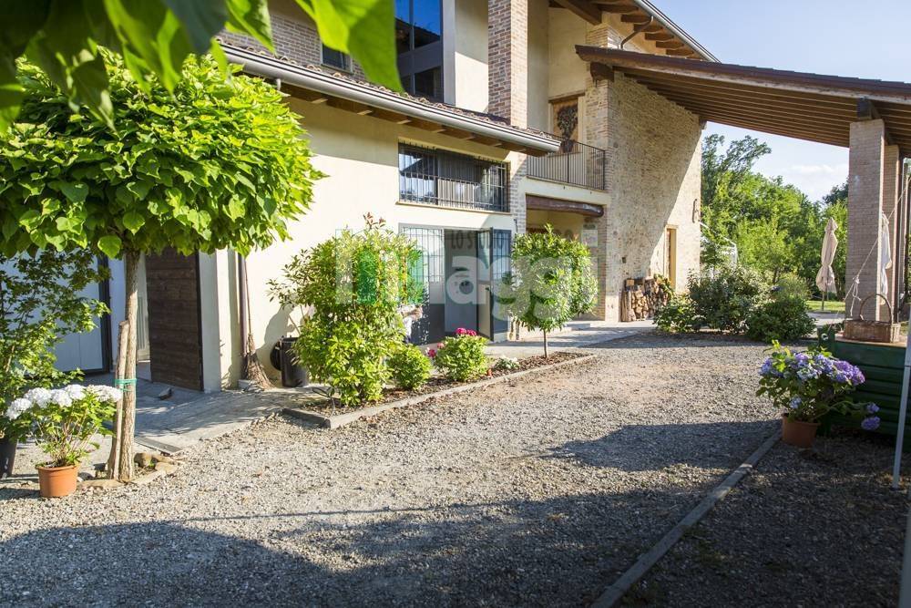 6 bedrooms House in Salsomaggiore Terme, Italy No. 209561