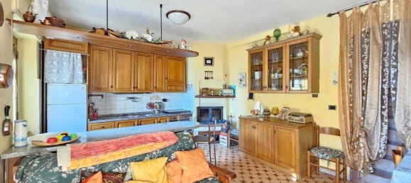 3 rooms House in Marliana, Italy No. 35924 8