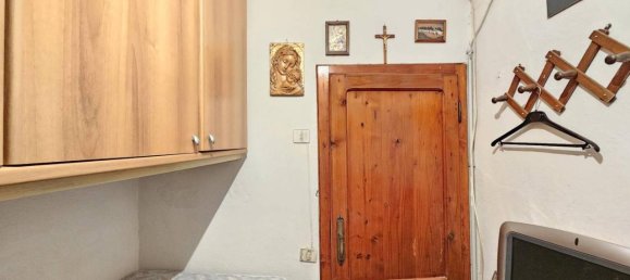 3 rooms House in Marliana, Italy No. 35924 82