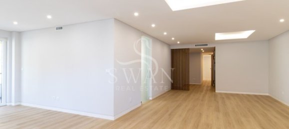 3 bedrooms Apartment in Cascais, Portugal No. 130009 3