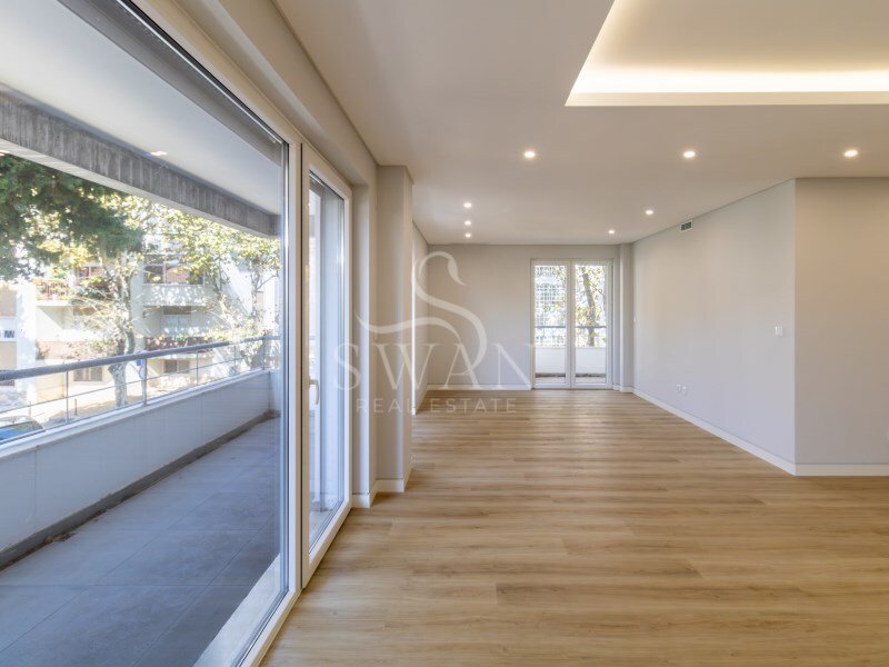 3 bedrooms Apartment in Cascais, Portugal No. 130009